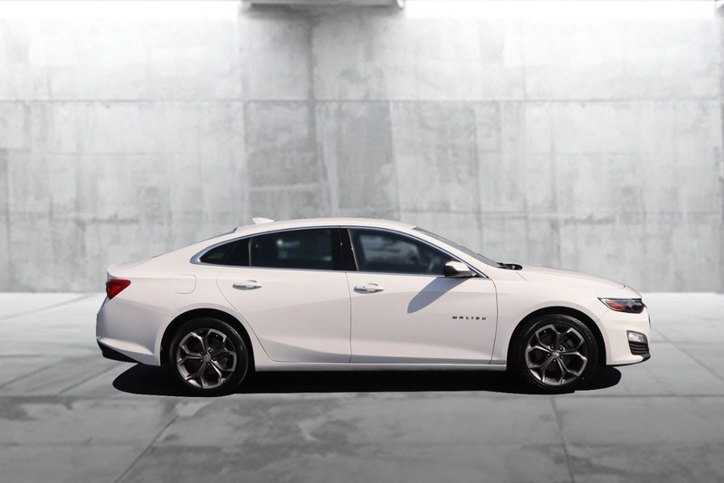 Chevrolet Malibu Vehicle Image 05