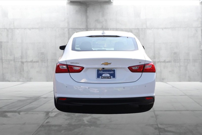 Chevrolet Malibu Vehicle Image 06