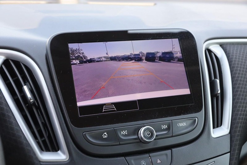 Chevrolet Malibu Vehicle Image 15