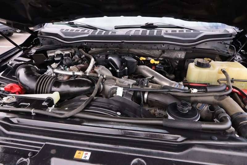 Ford Super Duty F-350 DRW Vehicle Image 08