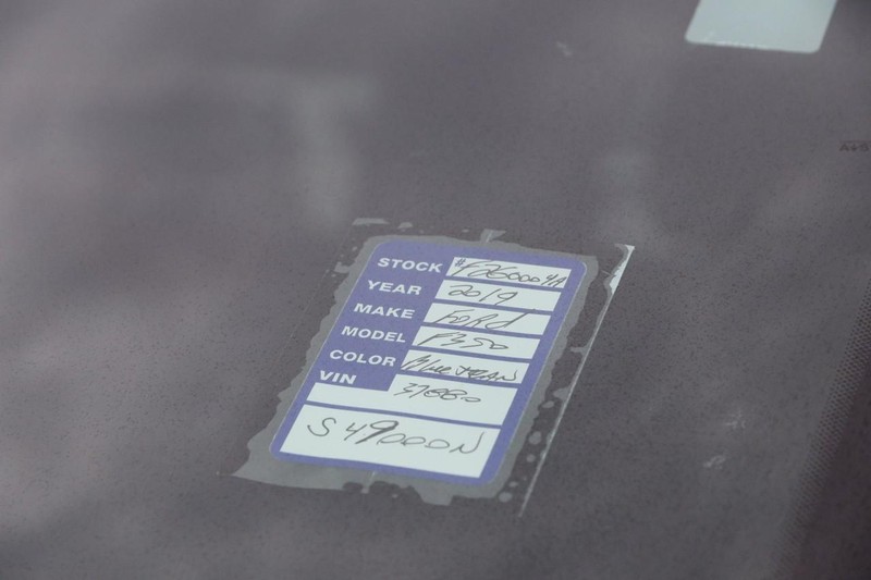 Ford Super Duty F-350 DRW Vehicle Image 09