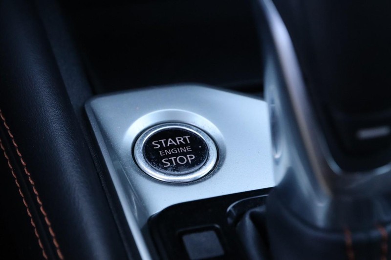 Nissan Altima Vehicle Image 16