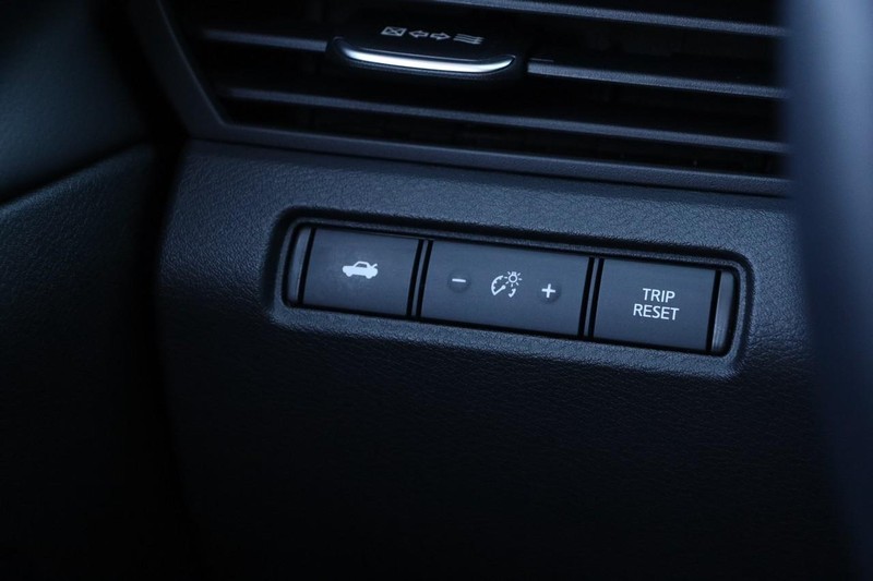 Nissan Altima Vehicle Image 20