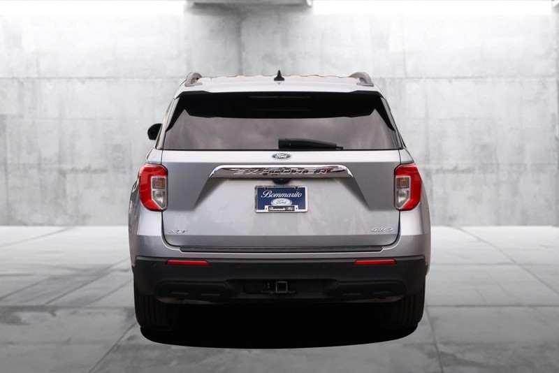 Ford Explorer Vehicle Image 06