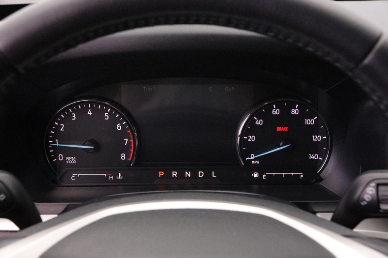 Ford Explorer Vehicle Image 15