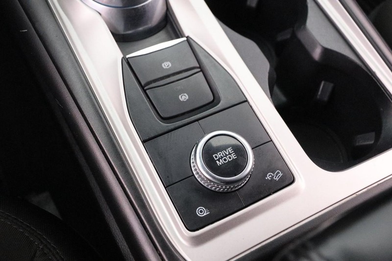 Ford Explorer Vehicle Image 20