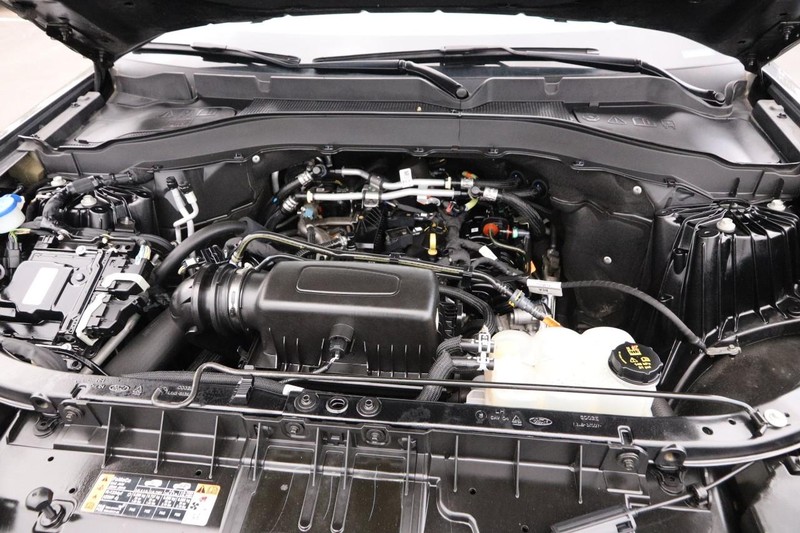 Ford Explorer Vehicle Image 28