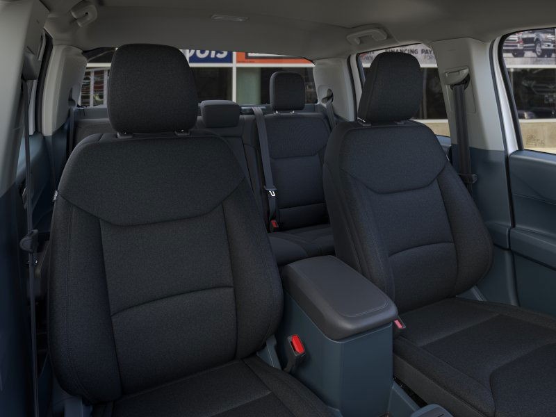 Ford Maverick Vehicle Image 10