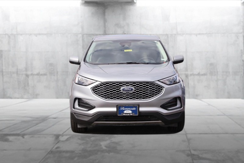 Ford Edge Vehicle Image 04