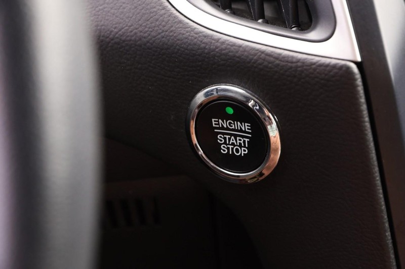 Ford Edge Vehicle Image 14