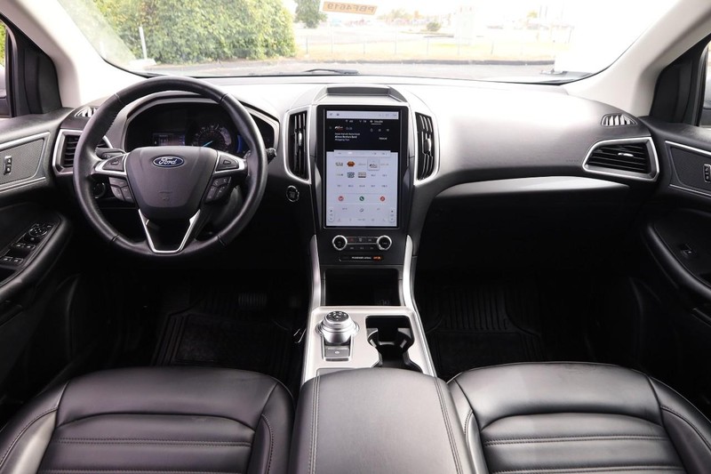 Ford Edge Vehicle Image 19