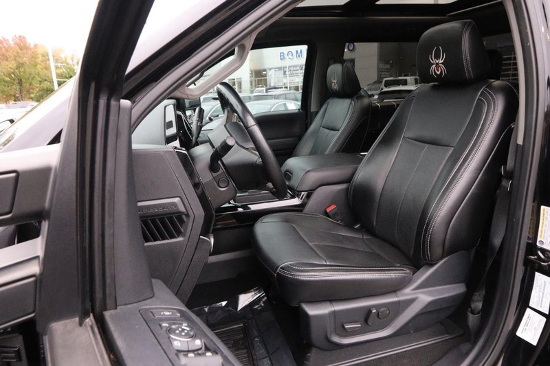 Ford Super Duty F-250 SRW Vehicle Image 09