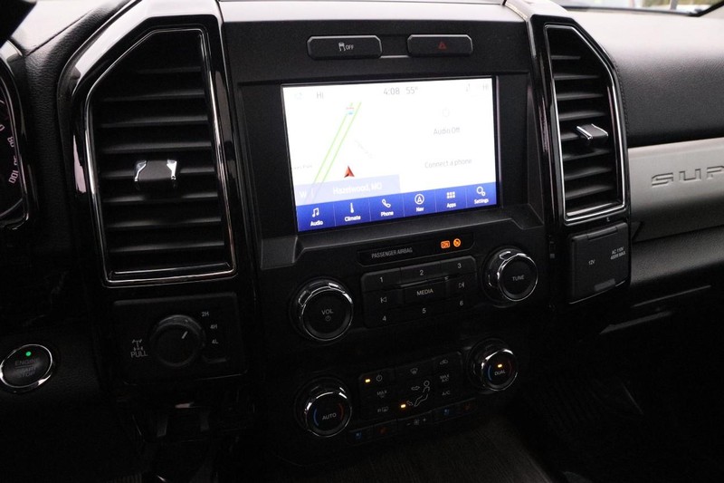 Ford Super Duty F-250 SRW Vehicle Image 16