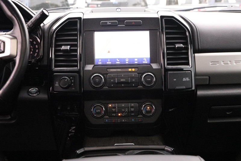 Ford Super Duty F-250 SRW Vehicle Image 23