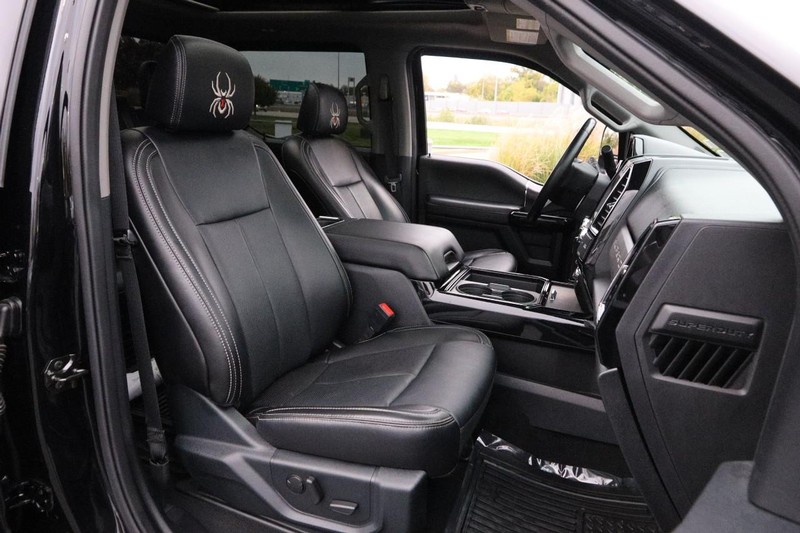 Ford Super Duty F-250 SRW Vehicle Image 25