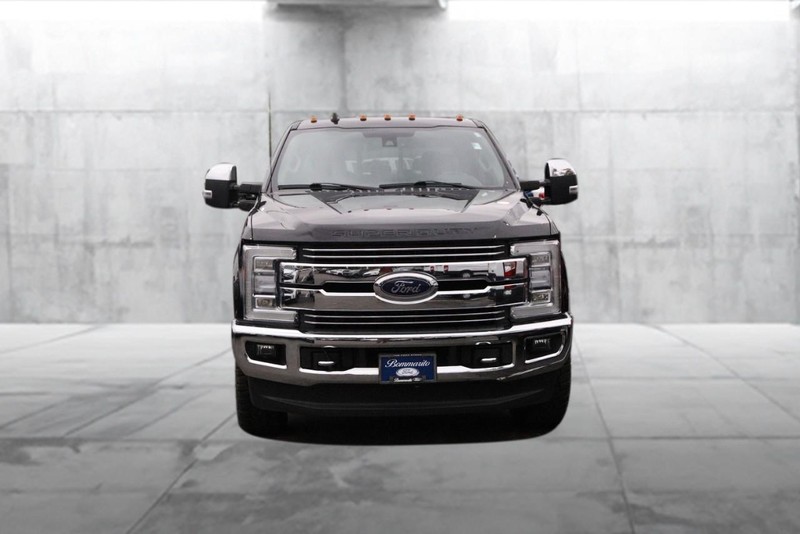 Ford Super Duty F-250 SRW Vehicle Image 04