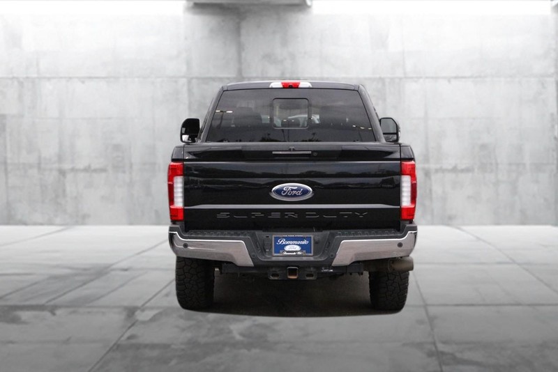 Ford Super Duty F-250 SRW Vehicle Image 06