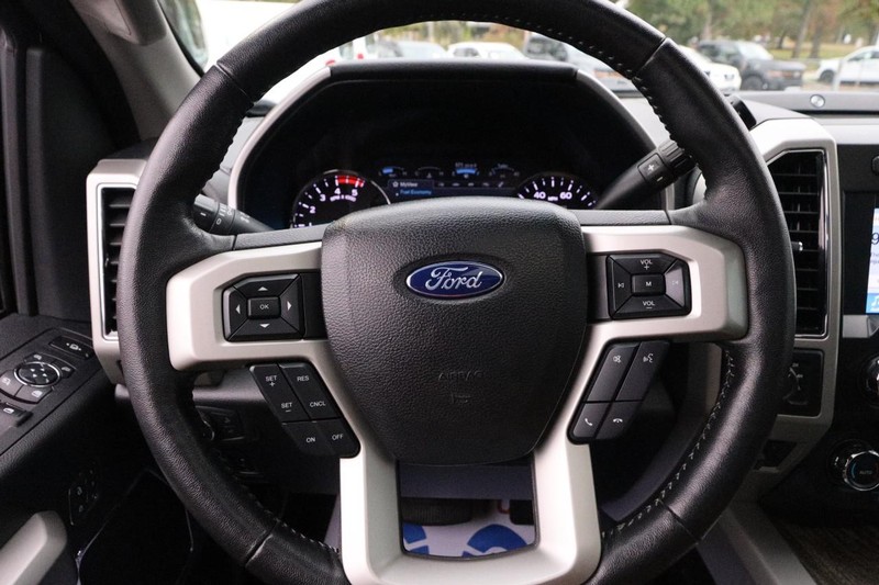 Ford Super Duty F-250 SRW Vehicle Image 11