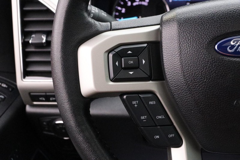 Ford Super Duty F-250 SRW Vehicle Image 12