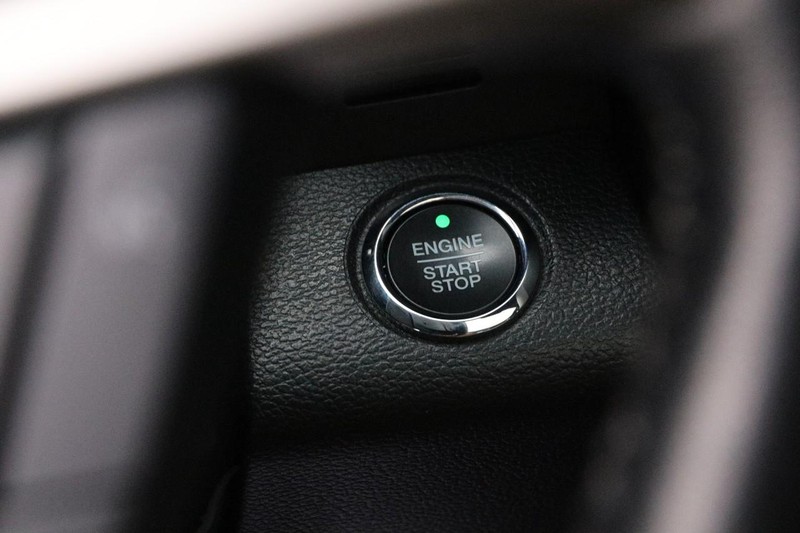 Ford Super Duty F-250 SRW Vehicle Image 15