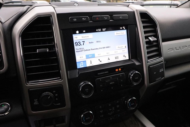 Ford Super Duty F-250 SRW Vehicle Image 16