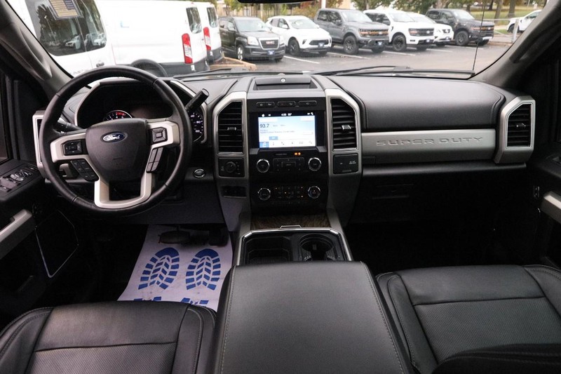 Ford Super Duty F-250 SRW Vehicle Image 21