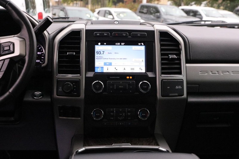 Ford Super Duty F-250 SRW Vehicle Image 24