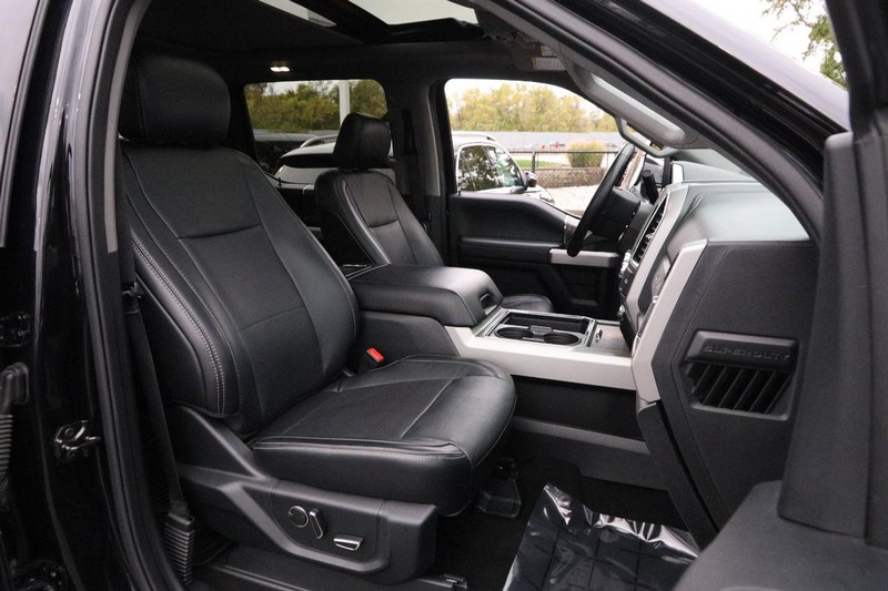 Ford Super Duty F-250 SRW Vehicle Image 26