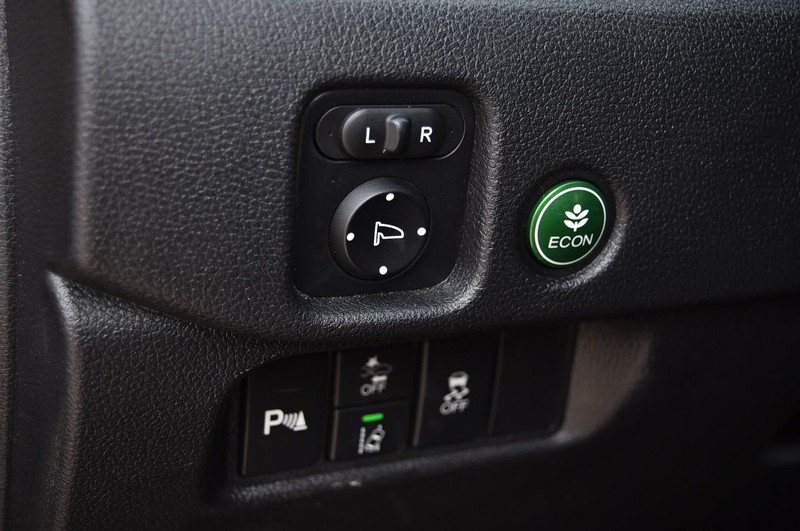 Honda Passport Vehicle Image 12