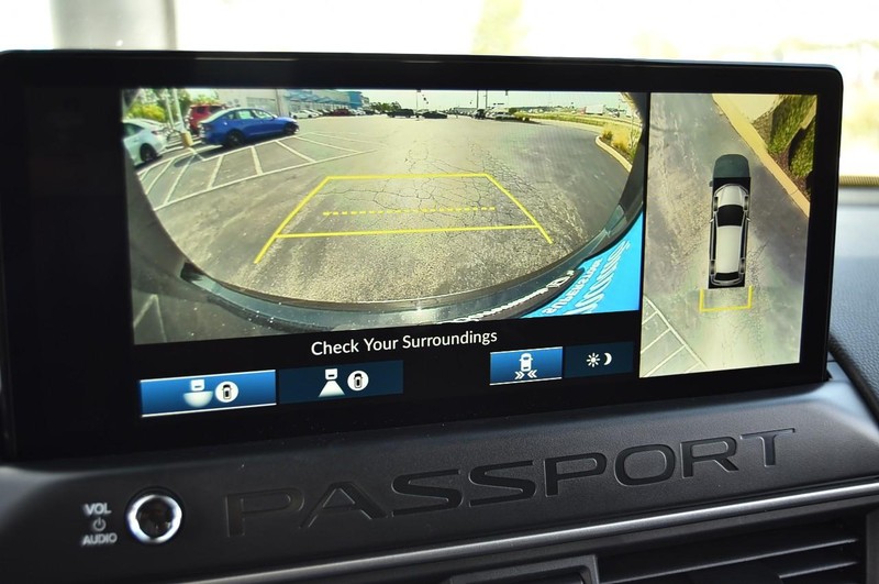 Honda Passport Vehicle Image 13