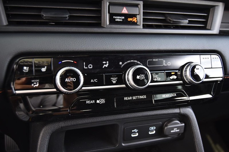 Honda Passport Vehicle Image 16