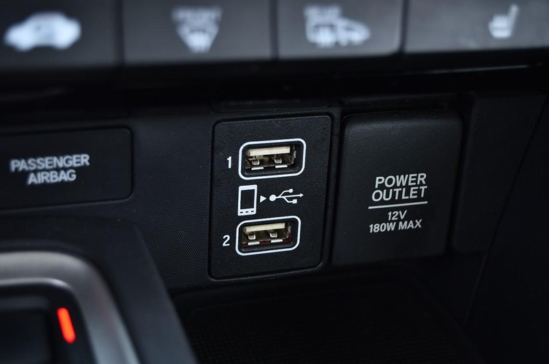 Honda Insight Vehicle Image 15