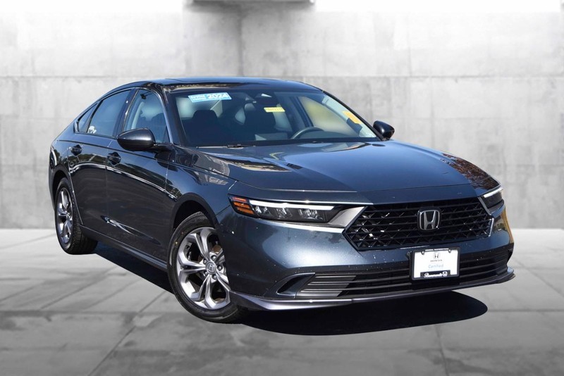 Honda Accord Sedan Vehicle Image 02