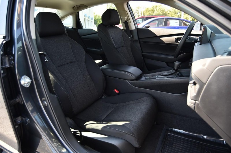 Honda Accord Sedan Vehicle Image 19