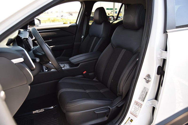 Mazda CX-50 Vehicle Image 19