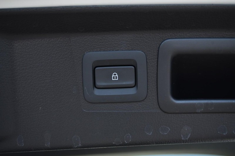 Mazda CX-50 Vehicle Image 25