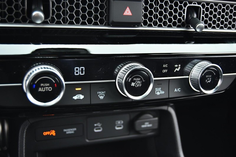 Honda Civic Sedan Vehicle Image 16