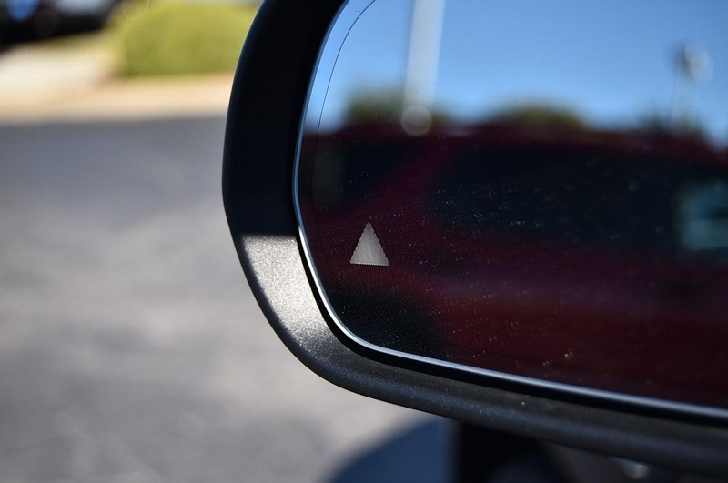 Mercedes-Benz GLC Vehicle Image 11