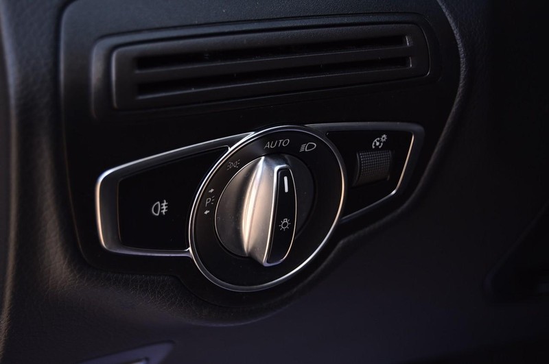 Mercedes-Benz GLC Vehicle Image 12