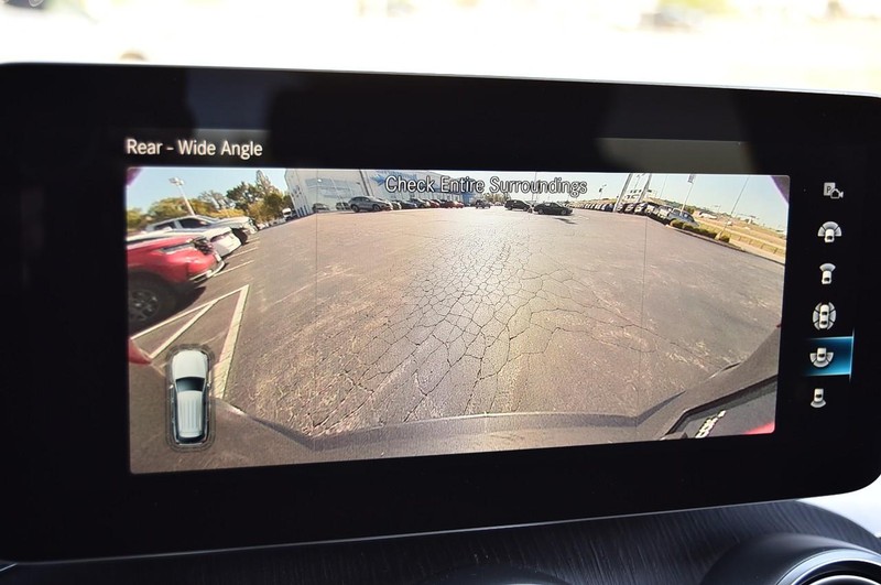 Mercedes-Benz GLC Vehicle Image 15