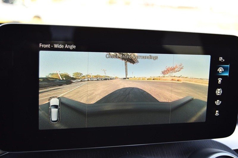 Mercedes-Benz GLC Vehicle Image 18