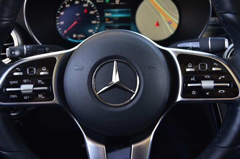 Mercedes-Benz GLC Vehicle Image 24