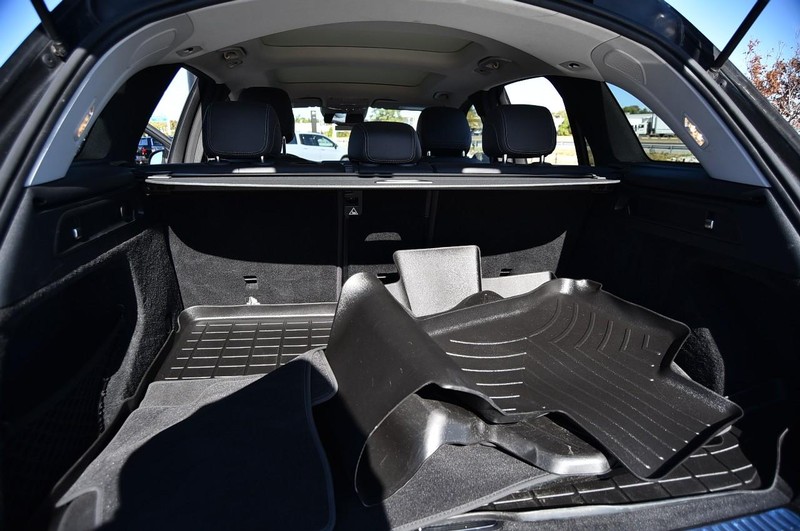 Mercedes-Benz GLC Vehicle Image 30