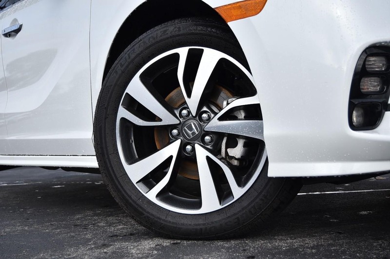 Honda Odyssey Vehicle Image 03