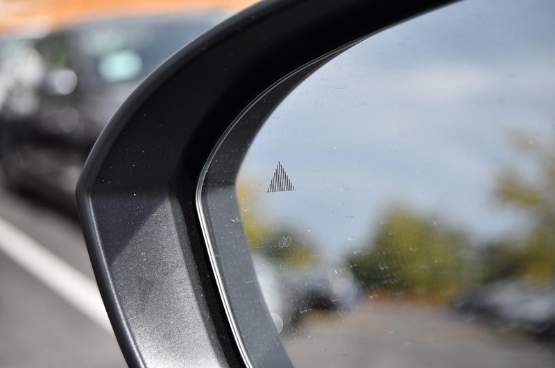 Nissan Rogue Vehicle Image 10