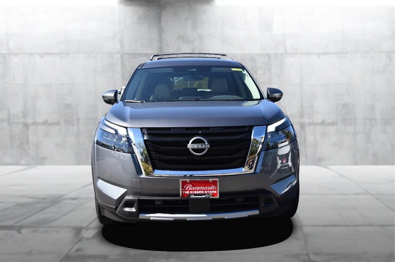 Nissan Pathfinder Vehicle Image 04