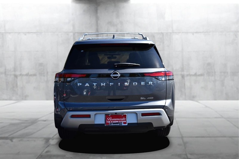 Nissan Pathfinder Vehicle Image 06