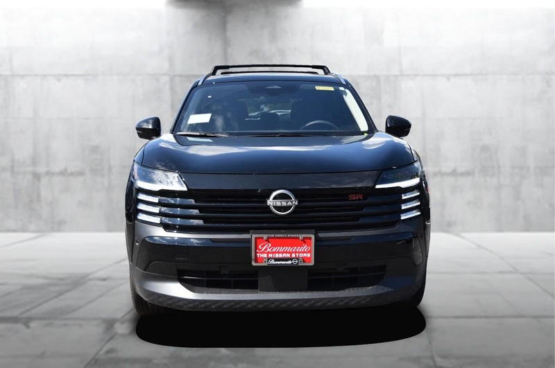 Nissan Kicks Vehicle Image 04