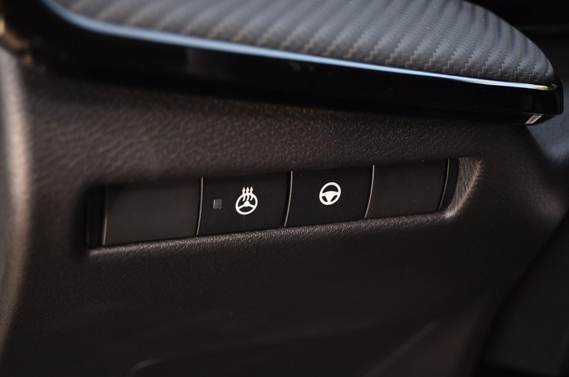 Nissan Kicks Vehicle Image 11