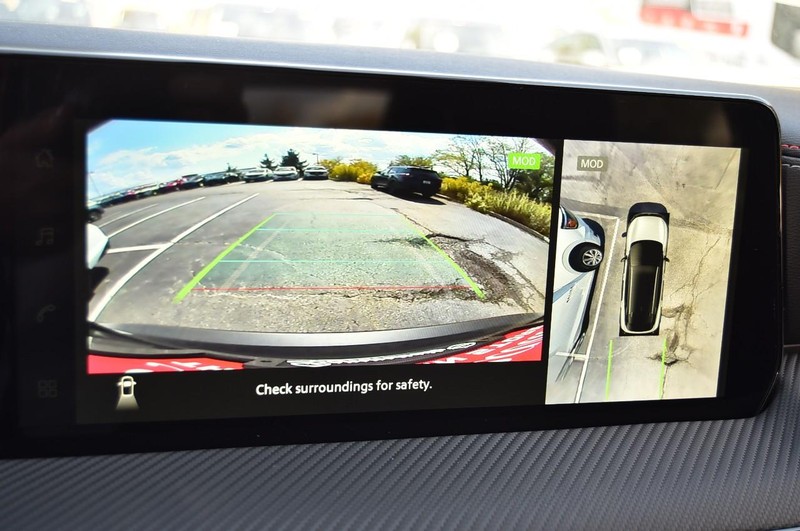 Nissan Kicks Vehicle Image 13